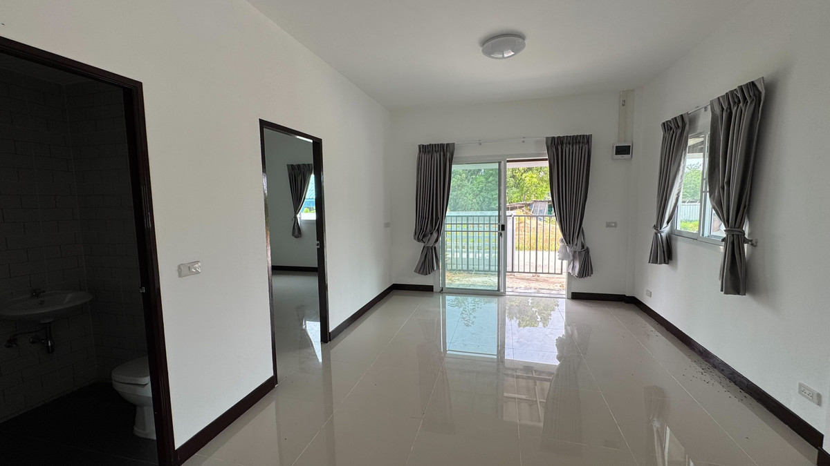 HouseRayong : 🏡 One-story detached house next to a canal, friendly price, close to nature. Line @bzprOperty