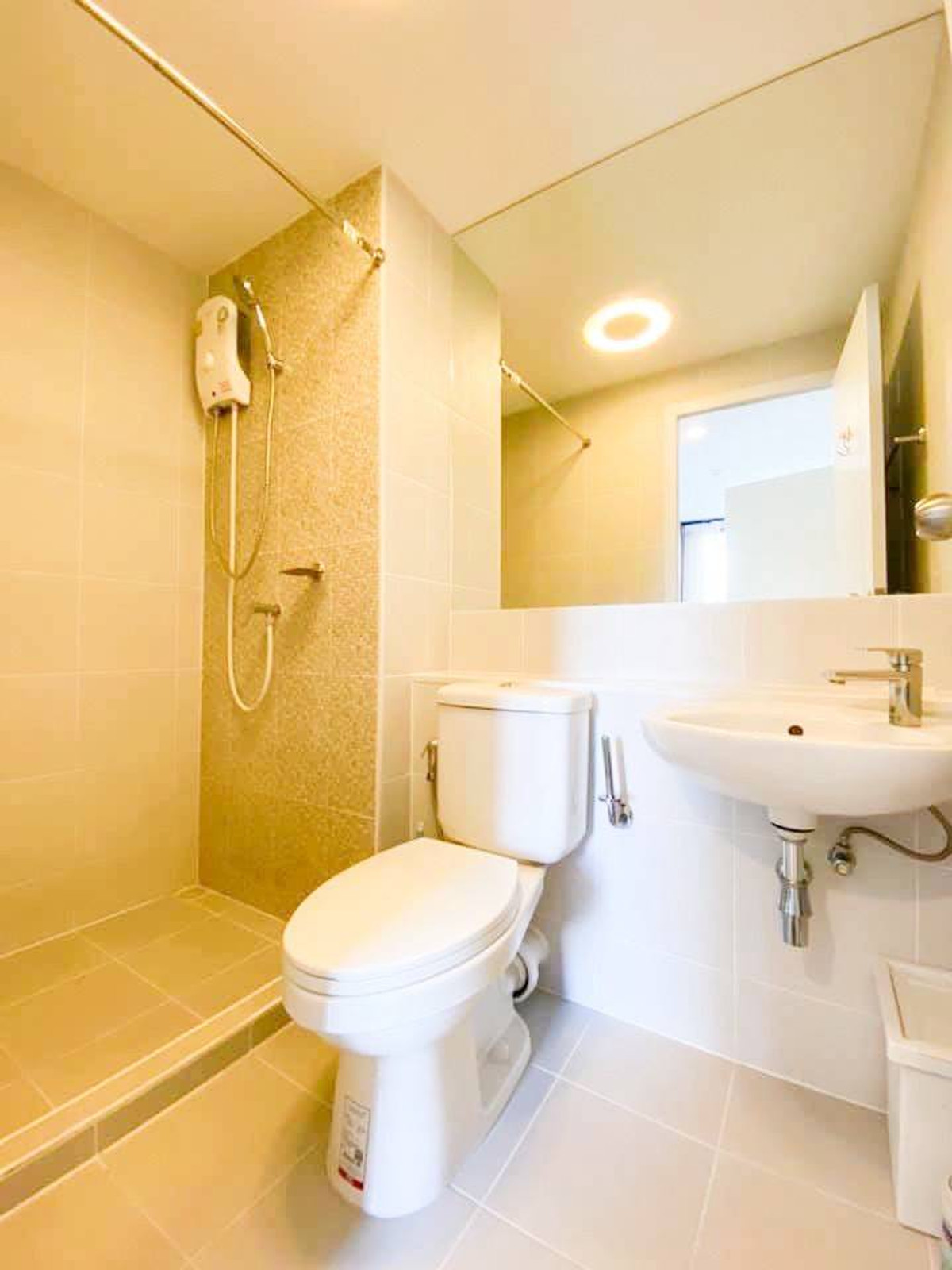 For RentCondoOnnut, Udomsuk : For rent 1 bedroom, 1 bathroom, The Tree On Nut Station.