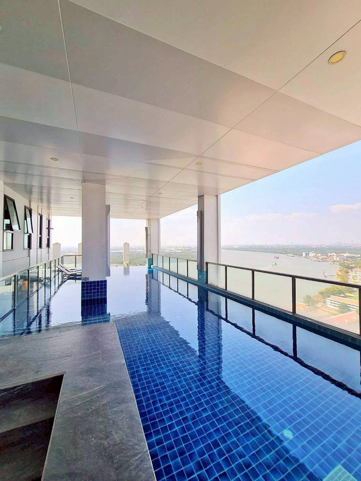 ขายคอนโดสมุทรปราการ สำโรง : ขายคอนโดวิวแม่น้ำเจ้าพระยา Knightsbridge Sky River Ocean ถนนสุขุมวิท ตำบลปากน้ำ อำเภอเมือง สมุทรปราการ ราคา 2,990,000 บาท