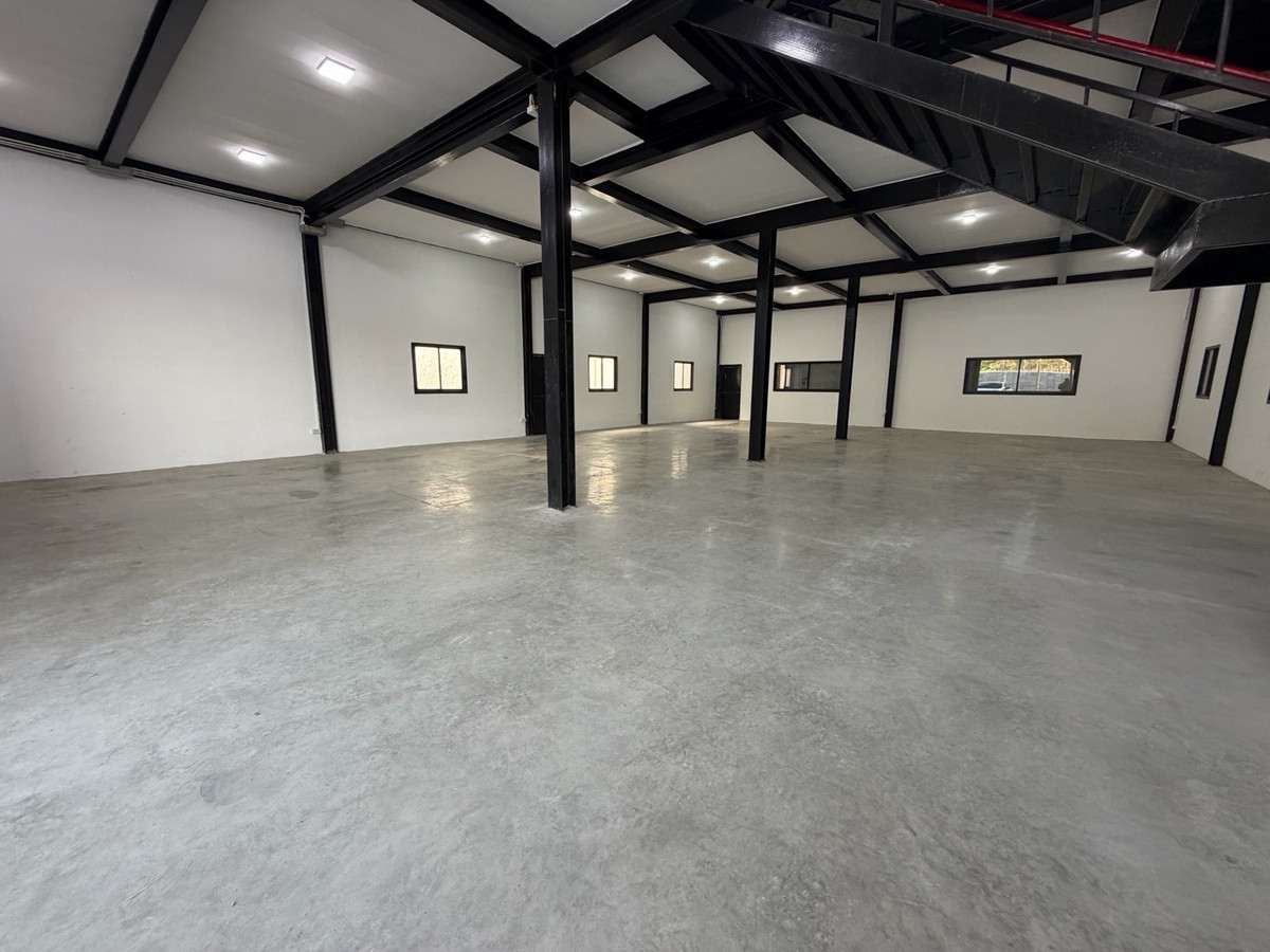 ให้เช่าโกดังลาดกระบัง สุวรรณภูมิ : ให้เช่าโกดัง 2 ชั้น พร้อมลิฟต์ ซอยกิ่งแก้ว37 (บางพลี-ลาดกระบัง) ใกล้สนามบินสุวรรณภูมิ