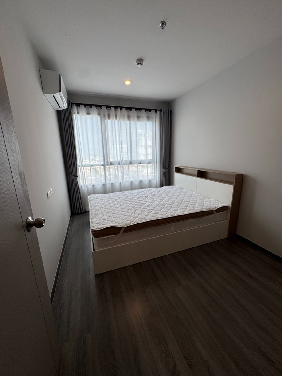 For RentCondoSeri Thai, Ramkhamhaeng Nida : For rent, Ideo Ramkhamhaeng Lam Sali Station, 15th floor.