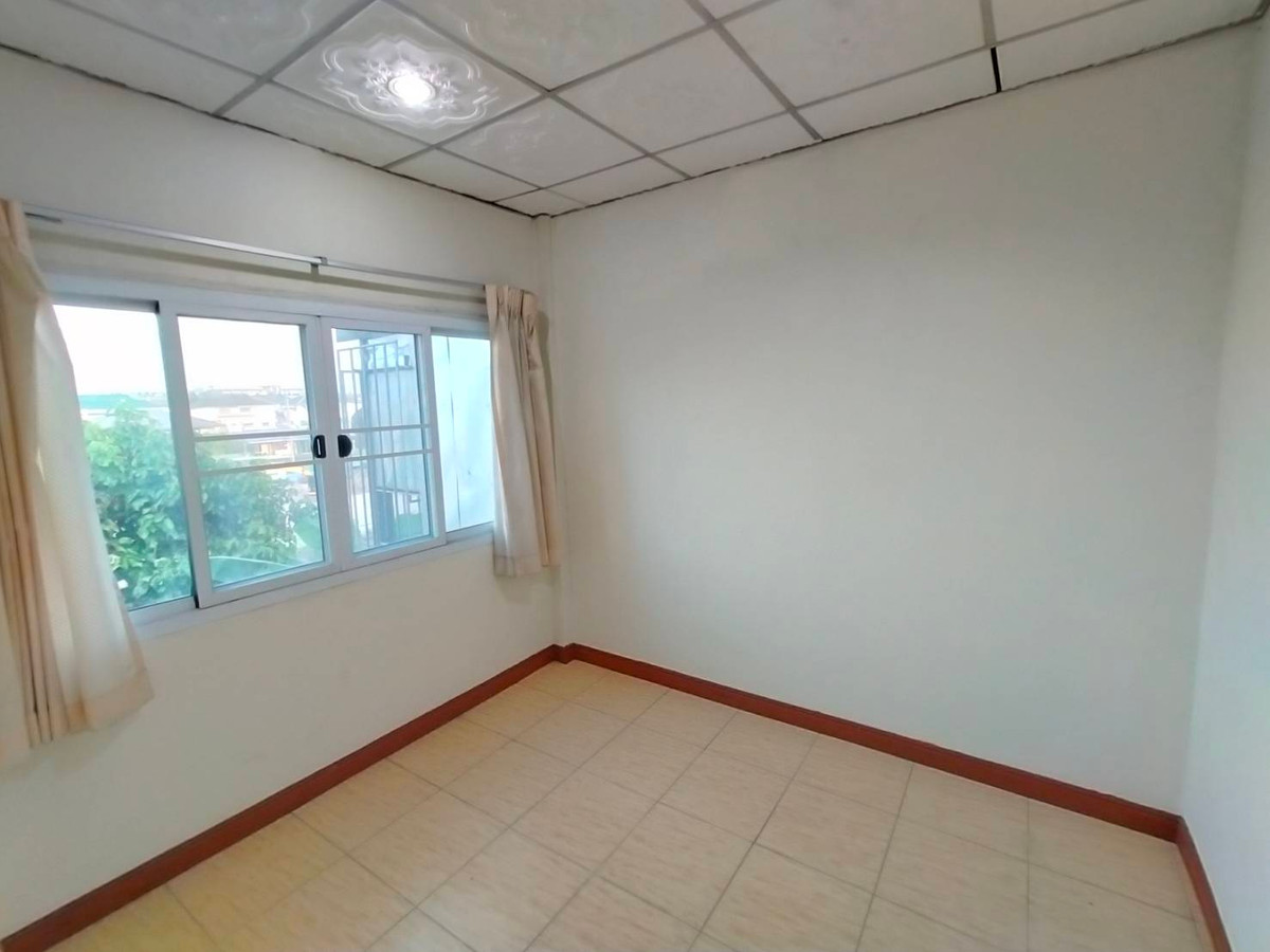 For RentTownhomeMin Buri, Romklao : ⚡ For rent, 3-story townhome, Soi Ramkhamhaeng 176, size 17 sq m. ⚡