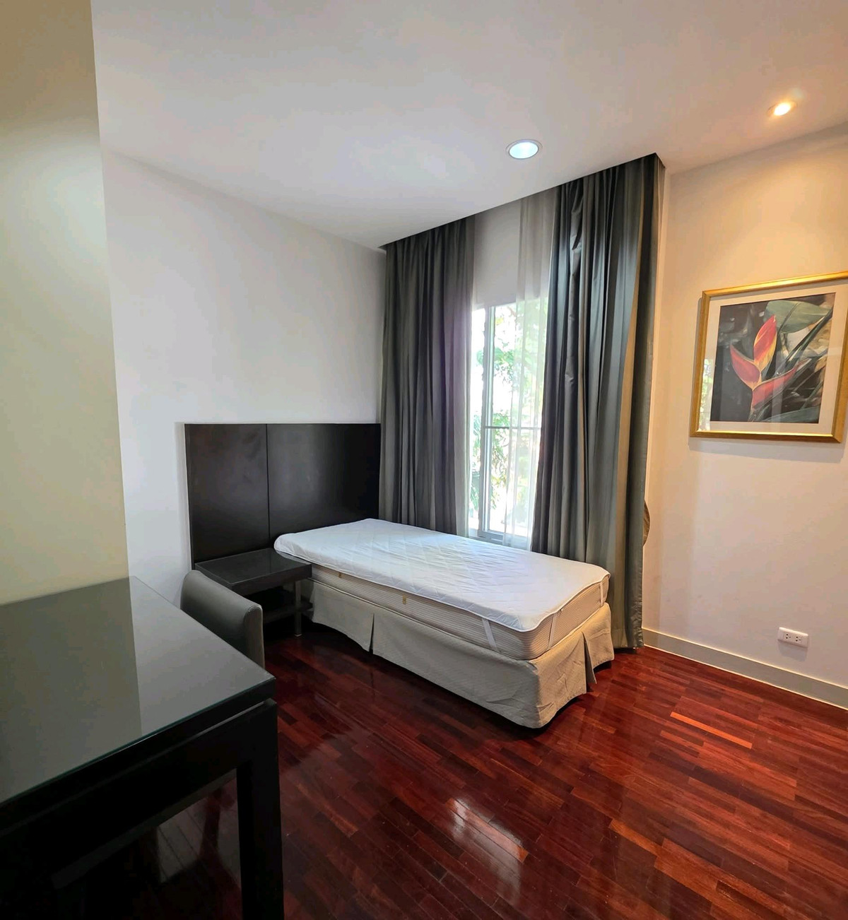 ให้เช่าบ้านเลียบทางด่วนรามอินทรา : ✨🚝 ใกล้รถไฟฟ้าสายสีเหลือง สถานีลาดพร้าว 71 (ประมาณ 1.8 กม.) บ้านสวย พื้นที่กว้าง ทำเลดี เดินทางสะดวก พร้อมเข้าอยู่