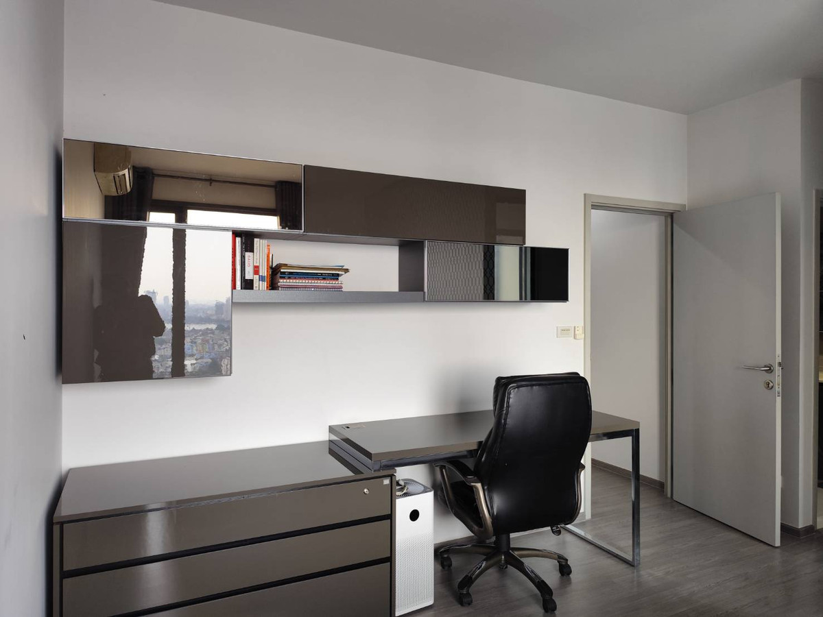 For RentCondoWongwianyai, Charoennakor : ✨ FOR RENT: Stunning Duplex at NYE by Sansiri ✨