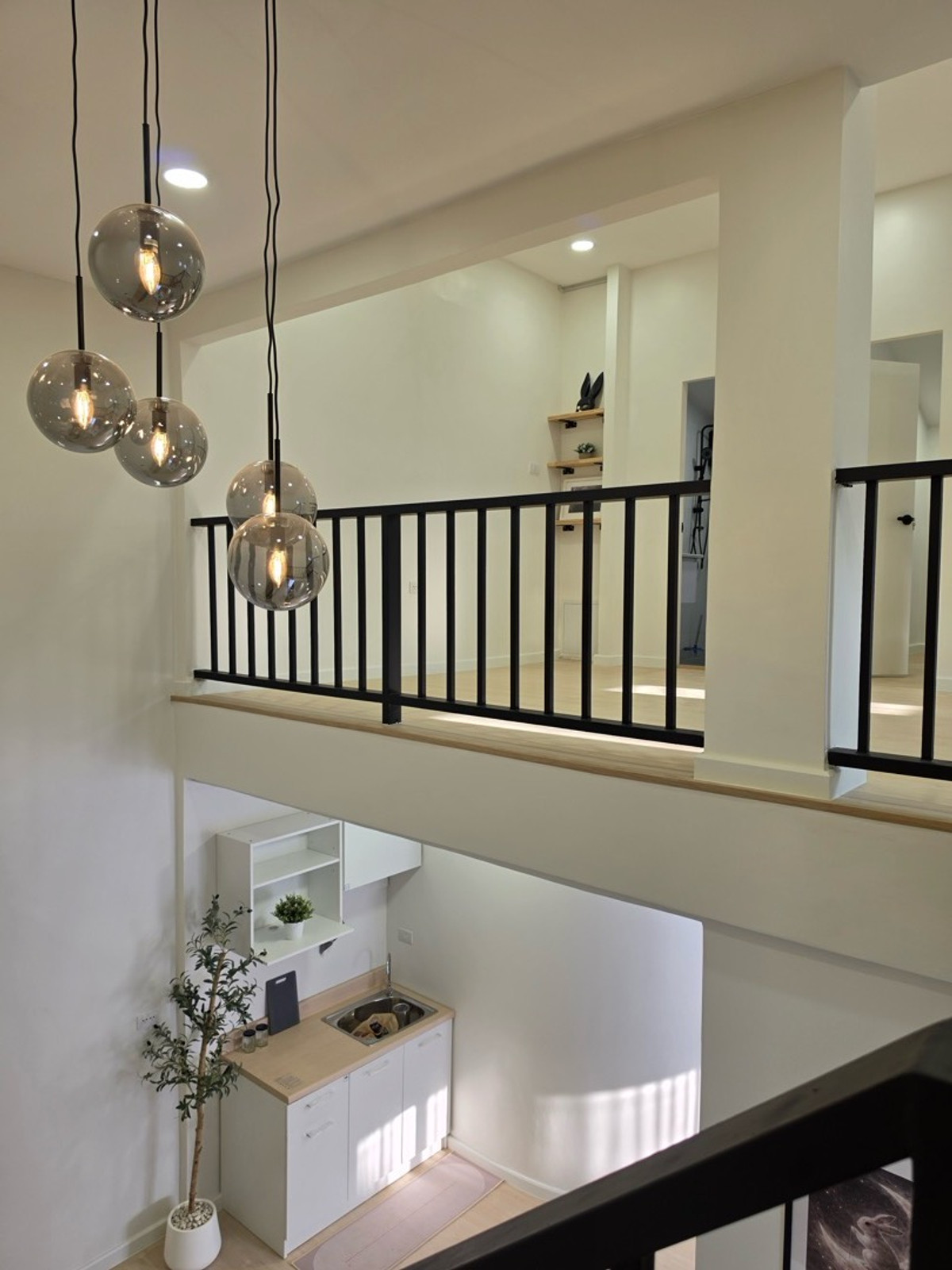 For SaleCondoOnnut, Udomsuk : K-6810 Beautiful room, high ceiling, duplex style, newly decorated, Eastwood On Nut, ready to move in.