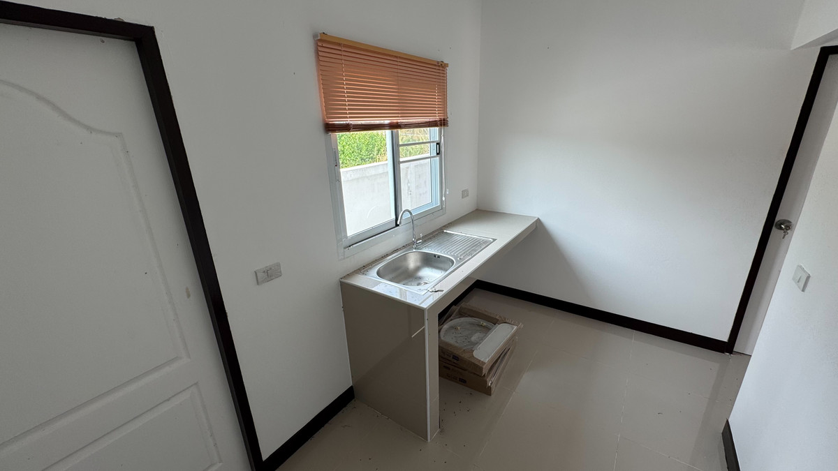 HouseRayong : 🏡 One-story detached house next to a canal, friendly price, close to nature. Line @bzprOperty