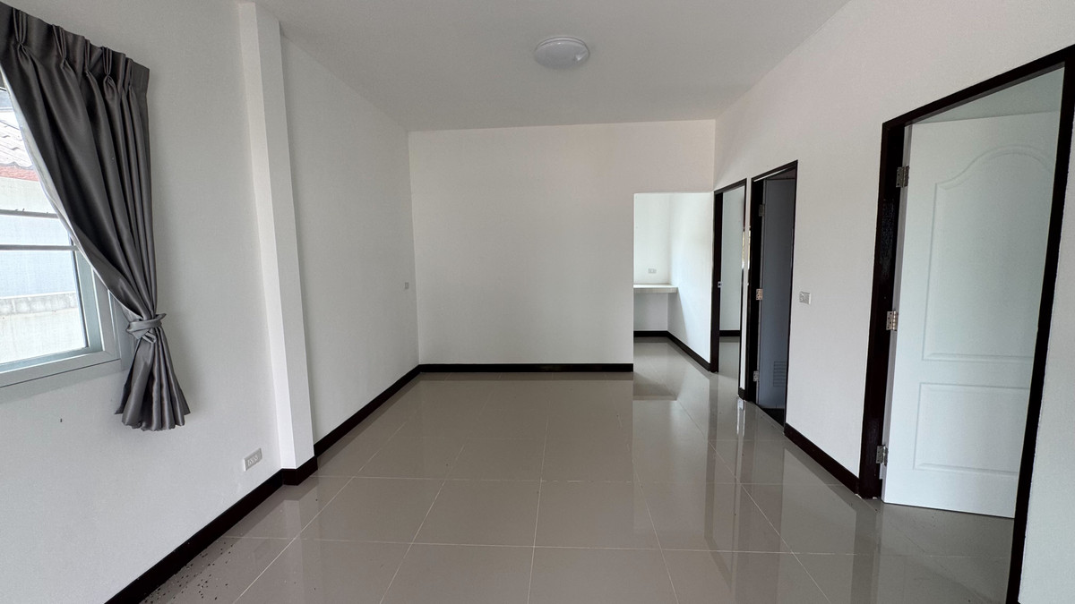 HouseRayong : 🏡 One-story detached house next to a canal, friendly price, close to nature. Line @bzprOperty