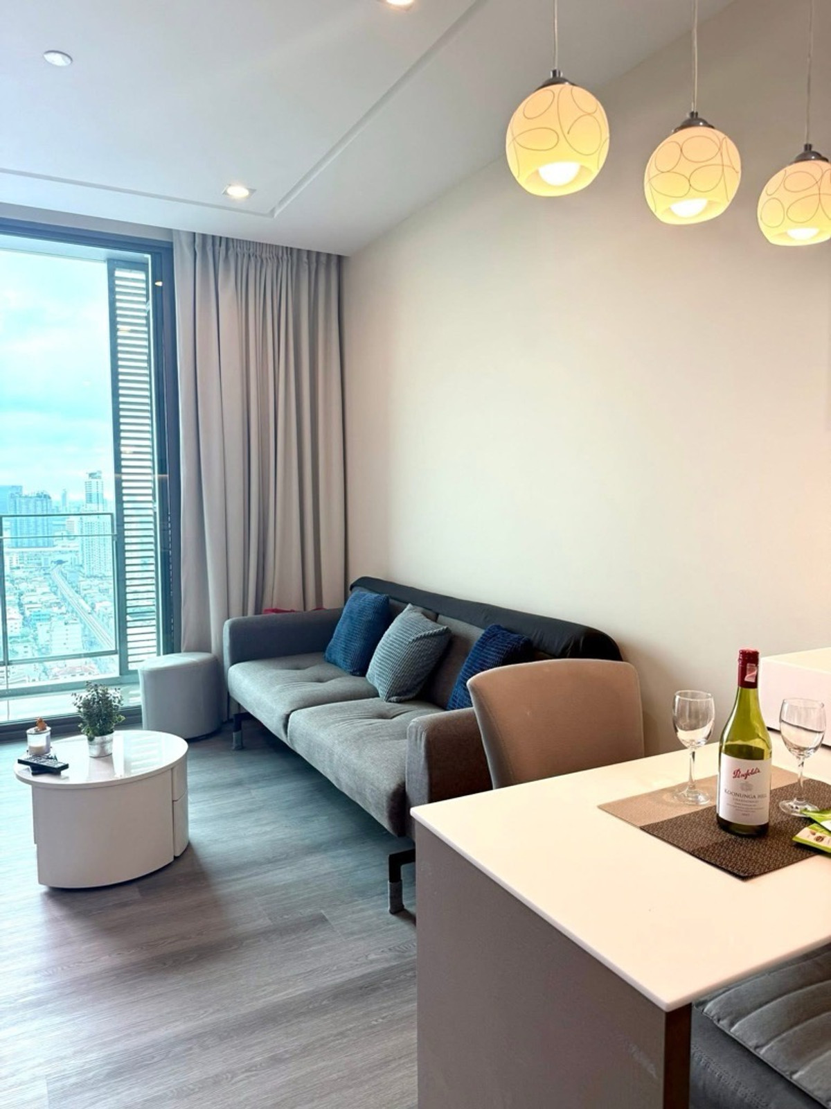 ให้เช่าคอนโดบางซื่อ วงศ์สว่าง เตาปูน : 📍โครงการ : 333 Riverside (333 ริเวอร์ไซด์)
🚝 ใกล้ : MRT สถานีบางโพ ประมาณ 400 เมตร
💵 ราคาเช่า : 25,000 บาท / เดือน