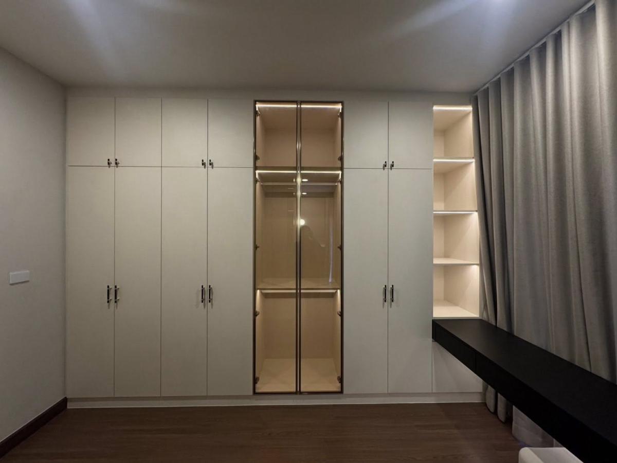 For RentHouseBangna, Bearing, Lasalle : 17/03/2026, Single house The City Bangna 3, 4 bedrooms, 5 bathrooms, spacious area, ready for rent 160,000 baht/month. 
Good location, close to the Bangna community, km. 7, meets every lifestyle. 0642748883