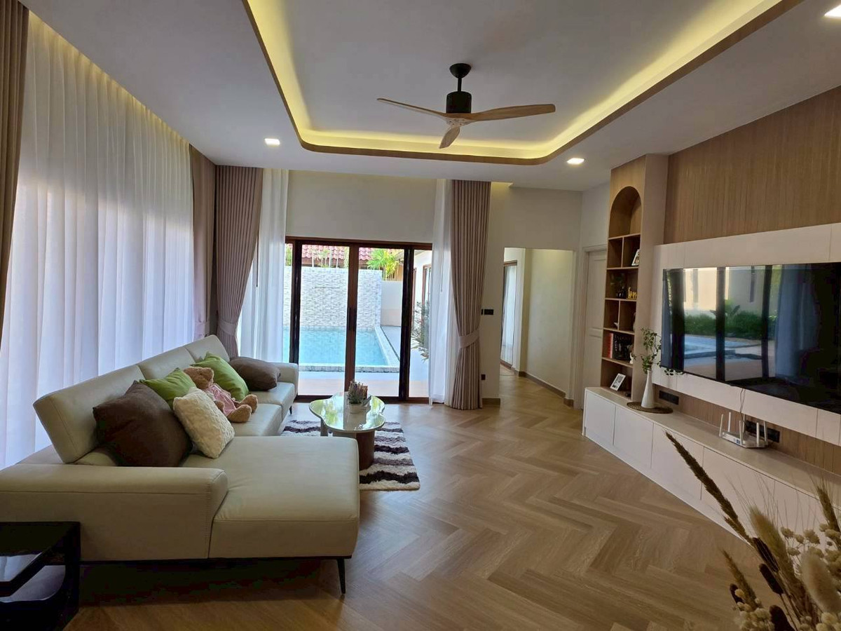 For RentHousePattaya, Bangsaen, Chonburi : 🔥 Luxury Pool Villa for Rent in Huay Yai | Balina 3 | 4 Bedrooms | Private Pool | 120,000 THB/Month 🔥