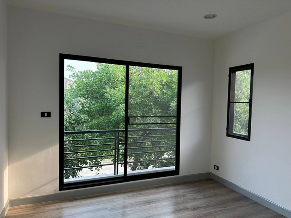 For RentHousePathum Thani,Rangsit, Thammasat : HR3322 Single house for rent, PAVE Rangsit project (Khlong 4) – beautiful house, new condition, with furniture/new appliances.