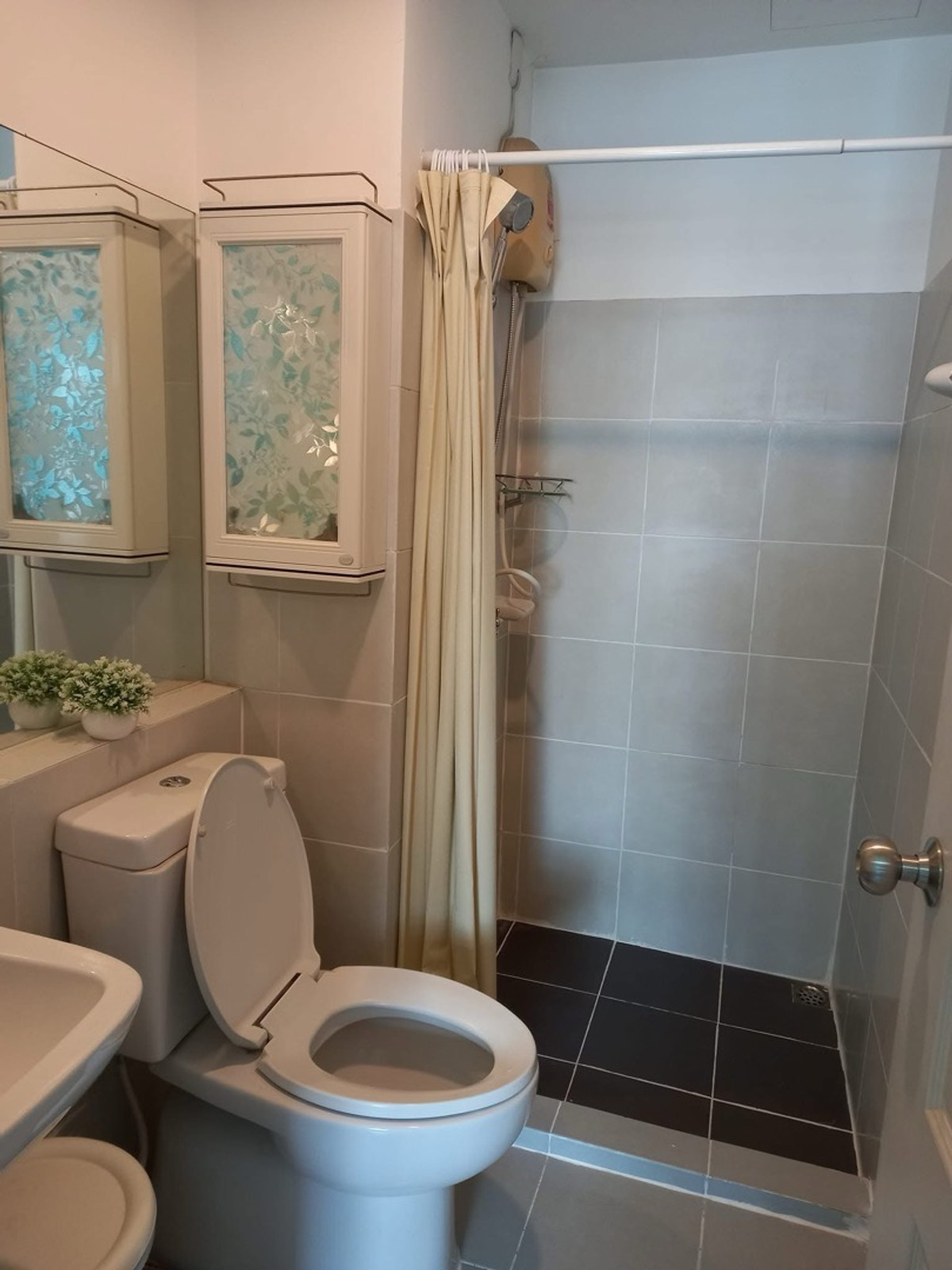 For RentCondoSeri Thai, Ramkhamhaeng Nida : For rent, Project 624 Condolette Lat Phrao.