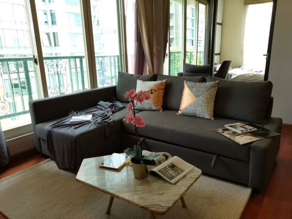 For RentCondoWitthayu, Chidlom, Langsuan, Ploenchit : !! Beautiful room for rent, Condo The Address Chidlom, near BTS Chidlom.