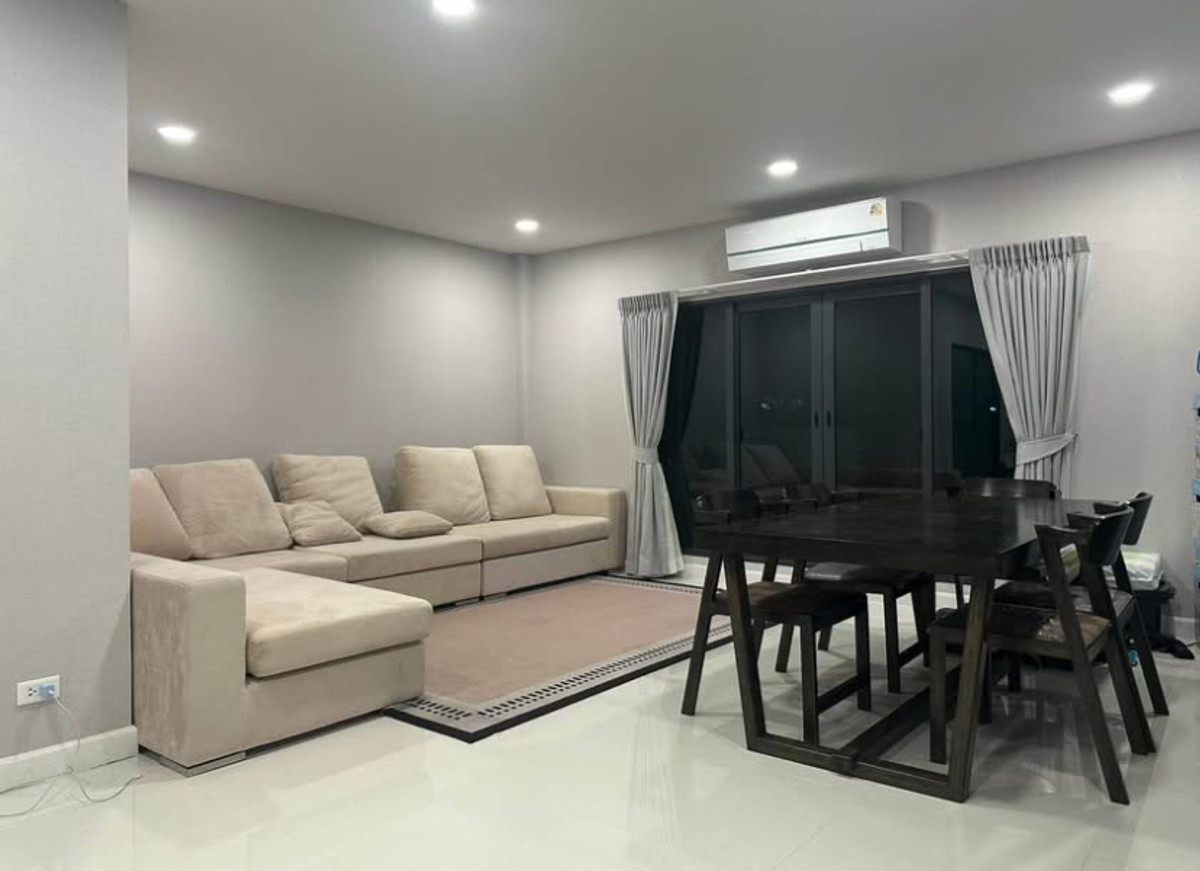 For RentHouseEakachai, Bang Bon : Luxurious detached house for rent, Centro Bang Bon, fully furnished, near Central Rama 2.