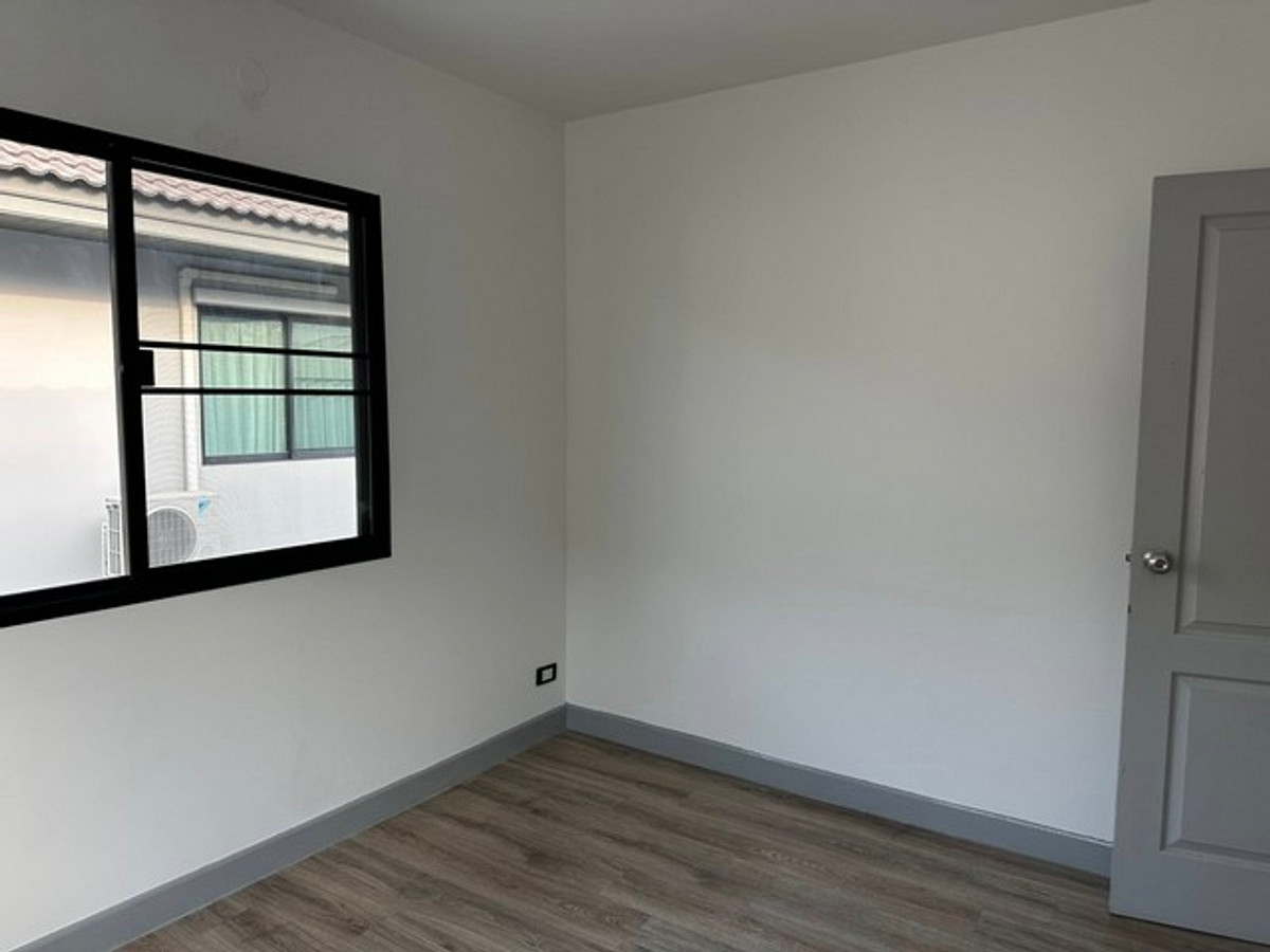 For RentHousePathum Thani,Rangsit, Thammasat : HR3322 Single house for rent, PAVE Rangsit project (Khlong 4) – beautiful house, new condition, with furniture/new appliances.