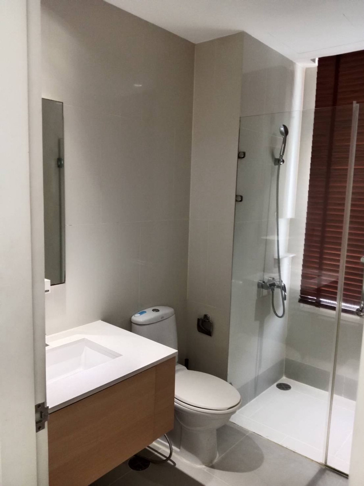 ให้เช่าคอนโดราชเทวี พญาไท : 41 ตร.ม ชั้น 22 สตูดิโอ คอนโดหรู ใกล้จุฬา เดินไปพารากอนได้ ที่จอดรถ ส่วนกลางเลิศ ด่วน!!!! วิลล่าราชเทวี Villa Rachatewi