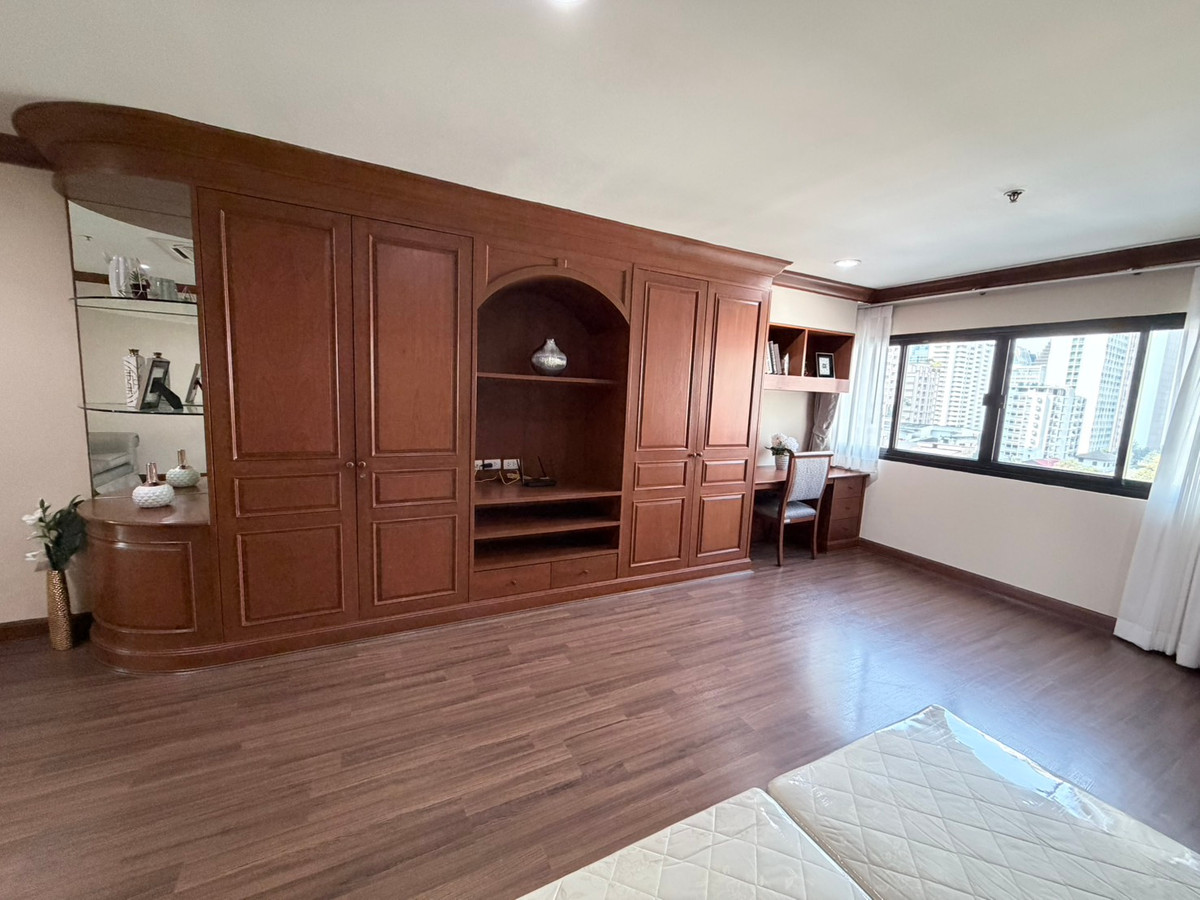 ให้เช่าคอนโดสุขุมวิท อโศก ทองหล่อ : ให้เช่า  GP Grande Tower (Pet Friendly) ราคา 85,000 บาท [NCr260301]