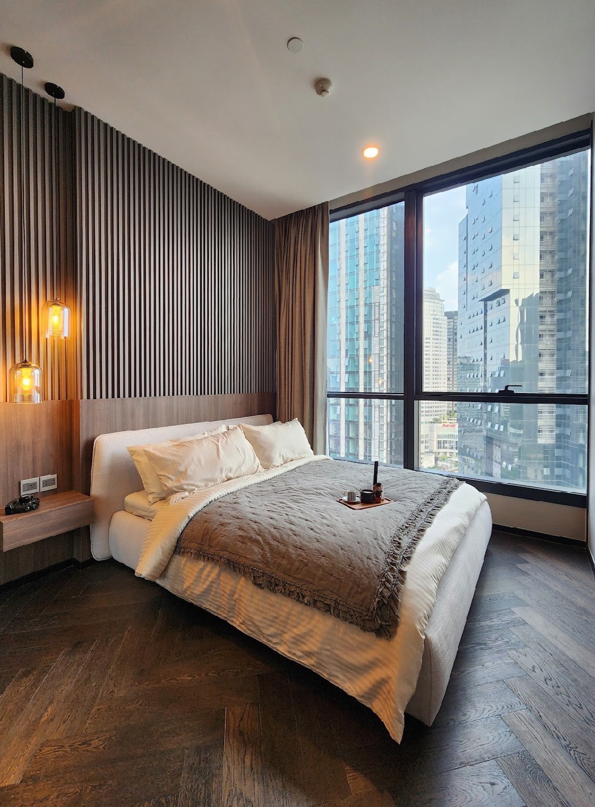 For RentCondoSukhumvit, Asoke, Thonglor : !! Beautiful room for rent, Condo The Esse Sukhumvit 36, near BTS Thonglor.