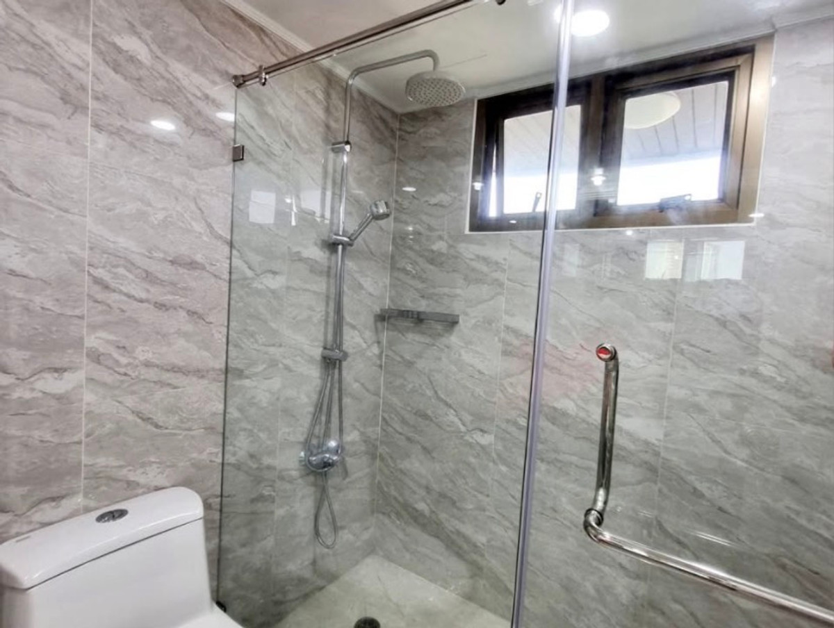 For SaleCondoPattanakan, Srinakarin : Flora Ville / 2 Bedrooms (FOR SALE), Flora Ville / 2 Bedrooms (For Sale) NONT110