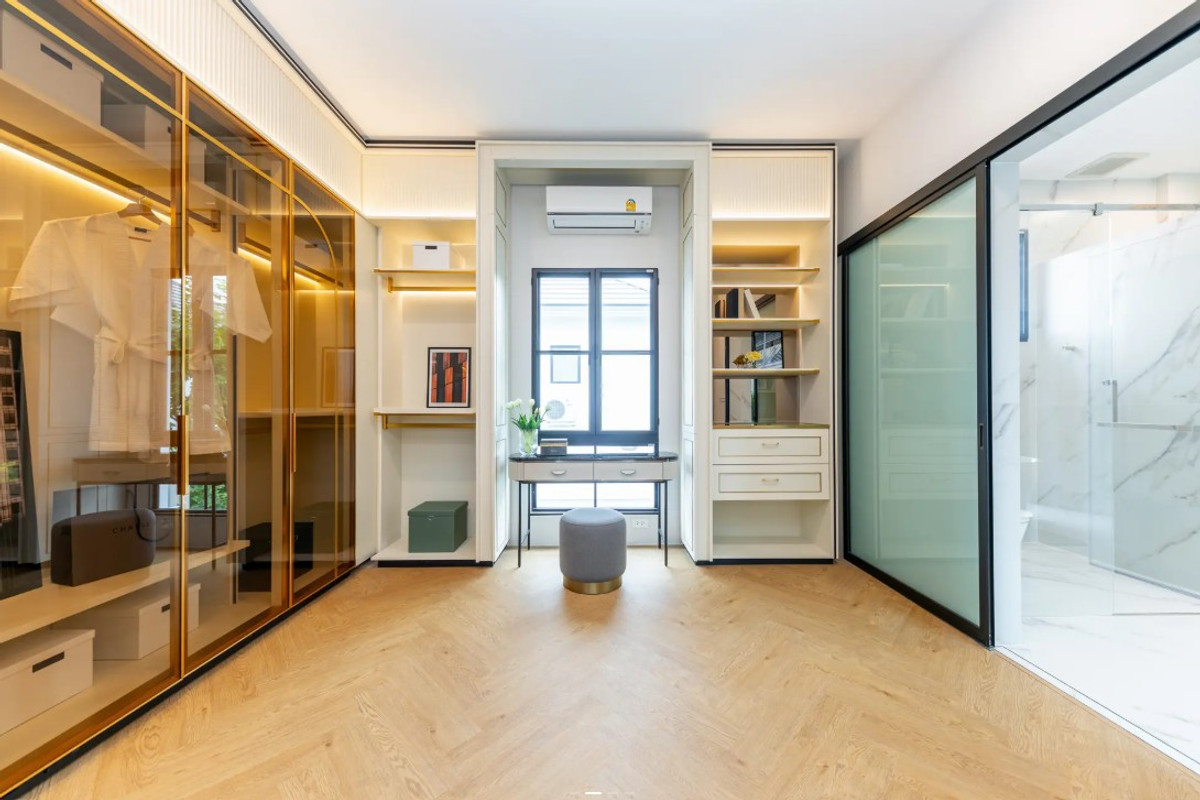 For SaleHousePattanakan, Srinakarin : 🏡 Nantawan Rama 9 – New Krungthep Kreetha | LE COMTE Type Special Transfer Unit Price 36.5 MB 📞 065-626-5636 (Kie)