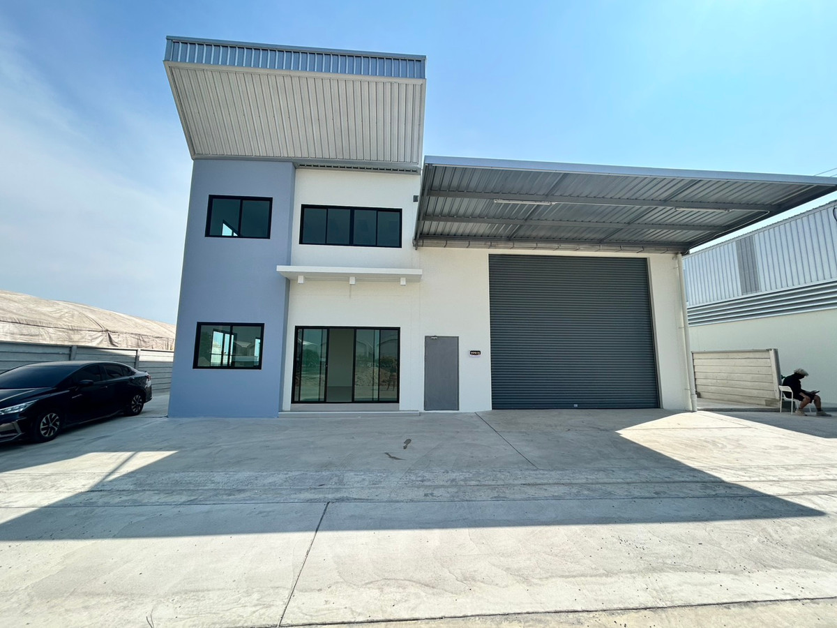 For RentFactorySamut Prakan,Samrong : Factory for rent, newly built, Soi Bang Pla 2, Thepharak, Samut Prakan, land size 214 sq m, has space on the side. Can park many cars. Factory size 468 sq m. including office. Can request permission from Ror Ngor.2.