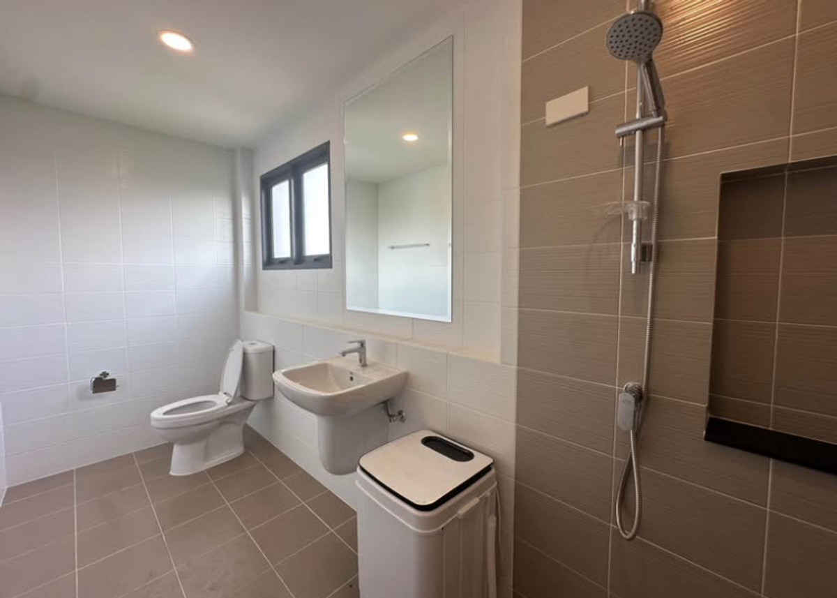 For RentHouseEakachai, Bang Bon : Luxurious detached house for rent, Centro Bang Bon, fully furnished, near Central Rama 2.