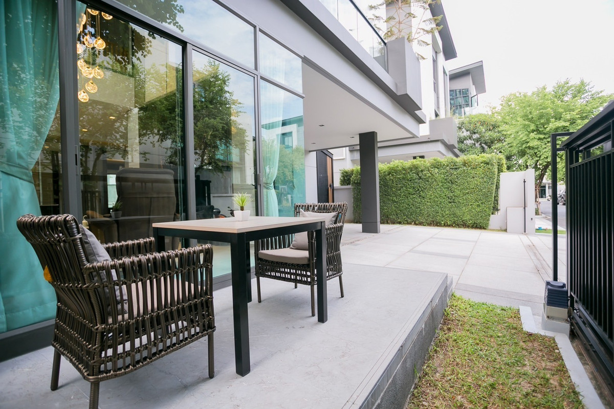 ให้เช่าบ้านลาดพร้าว101 แฮปปี้แลนด์ : HR3330FOR RENT/SALE THE GENTRY EKKAMAI-LADPRAO Luxury 3-Storey Urban Villa