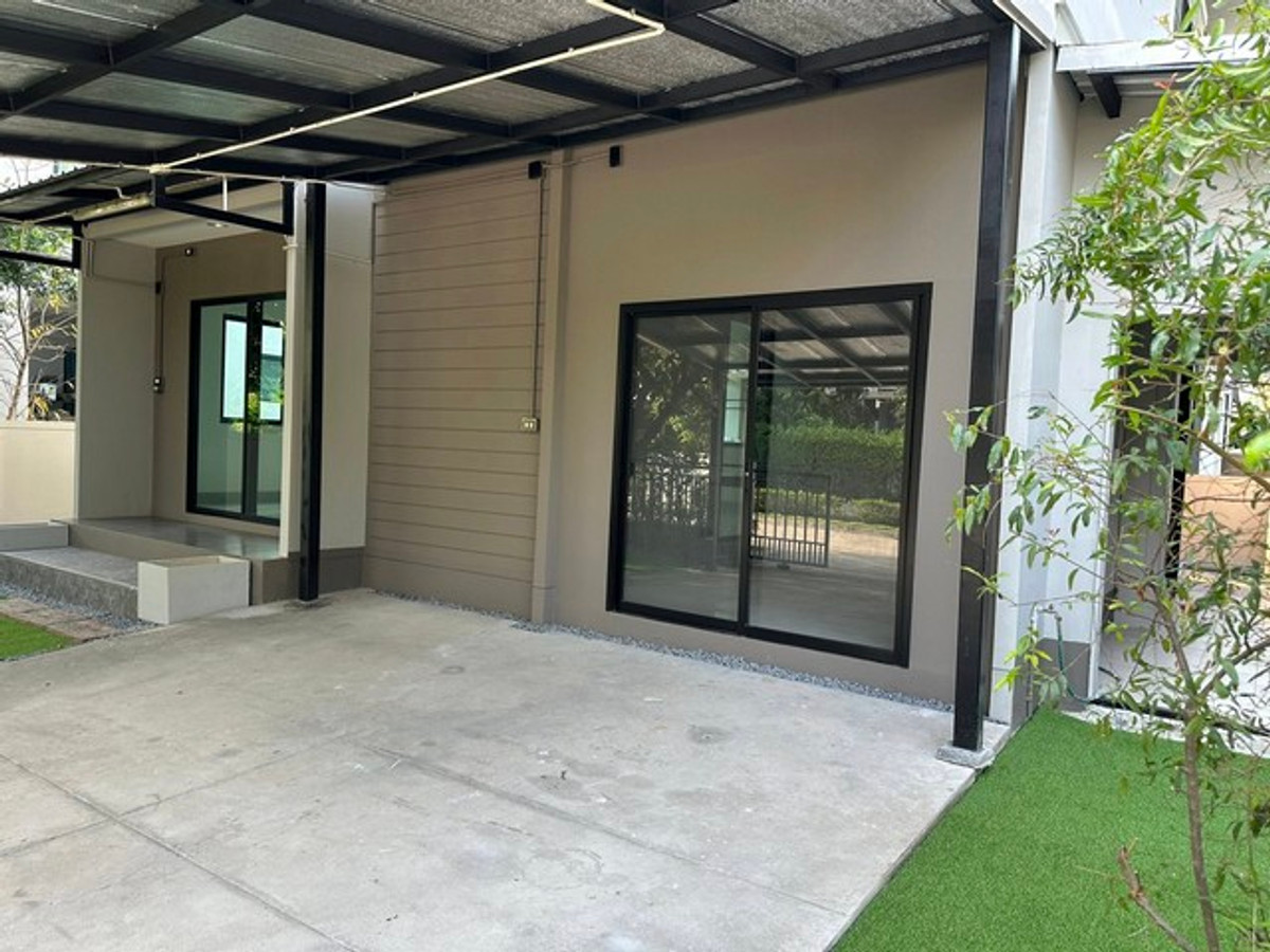 For RentHousePathum Thani,Rangsit, Thammasat : HR3322 Single house for rent, PAVE Rangsit project (Khlong 4) – beautiful house, new condition, with furniture/new appliances.