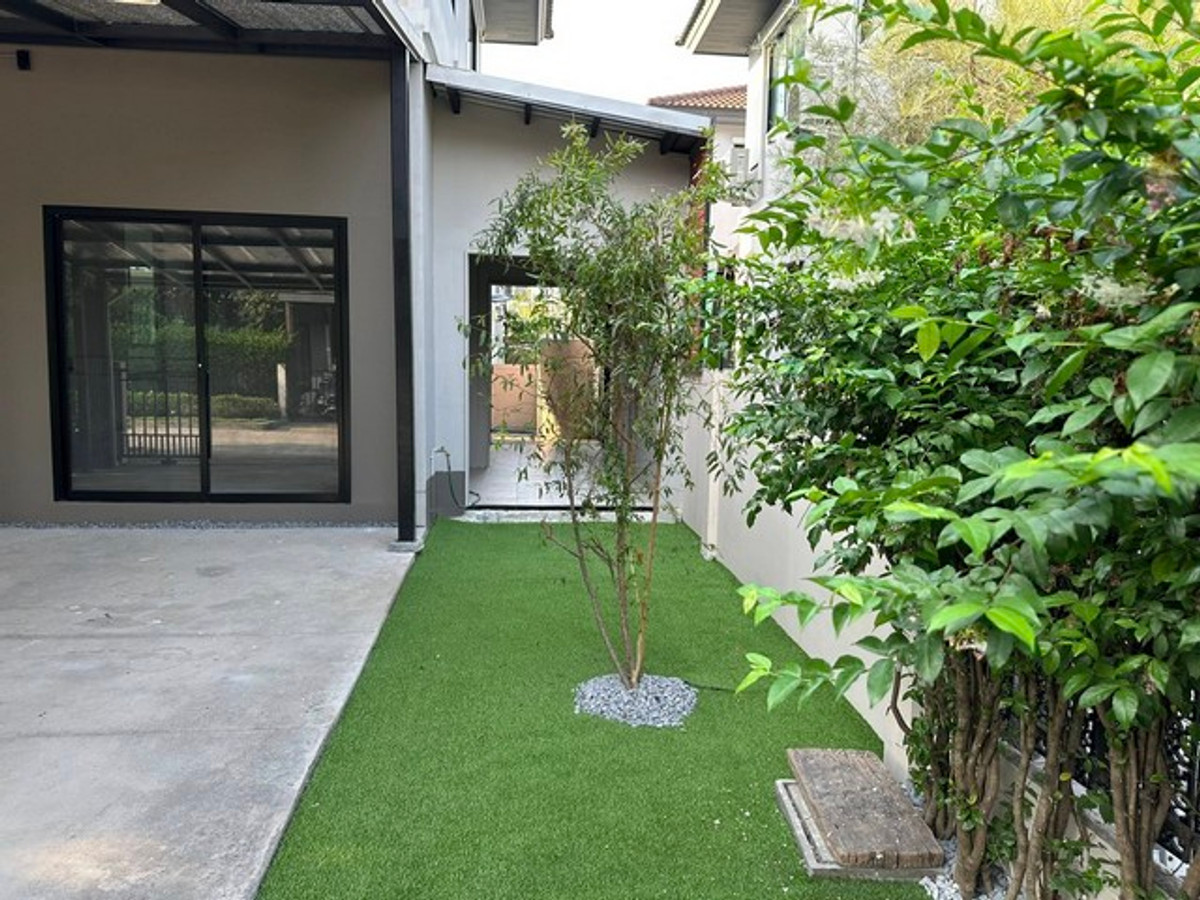 For RentHousePathum Thani,Rangsit, Thammasat : HR3322 Single house for rent, PAVE Rangsit project (Khlong 4) – beautiful house, new condition, with furniture/new appliances.