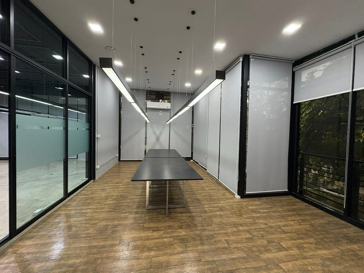 For RentOfficeBangna, Bearing, Lasalle : For rent, good price!!!  Office / 3-story office building ready to use 
 📍Sukhumvit 105 Soi Lasalle, 3-story office, usable area: 590 sq m, number of rooms: 12 with 14 air conditioners, 4 bathrooms, parking for 20 cars.