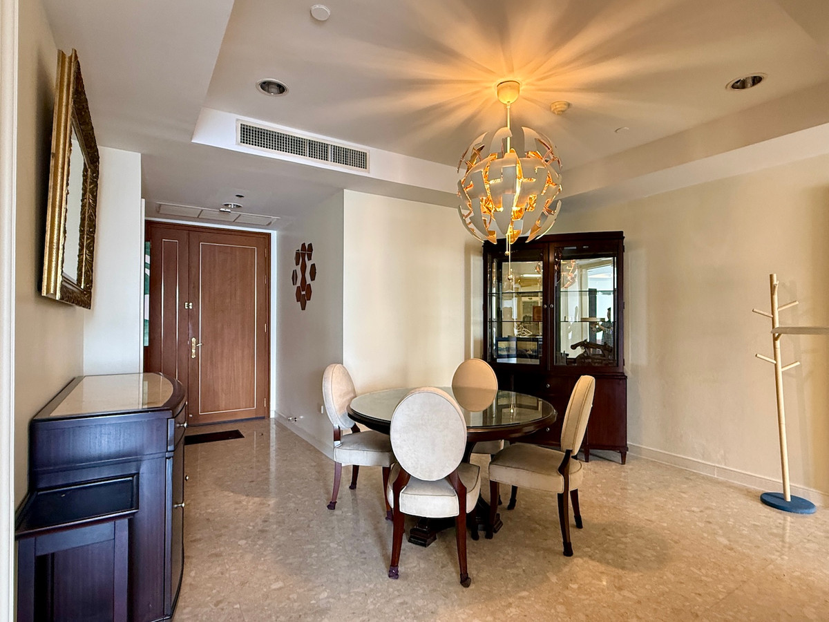 ให้เช่าคอนโดสุขุมวิท อโศก ทองหล่อ : คอนโด 2 ห้องนอน เลี้ยงสัตว์ได้ กลางซอยทองหล่อ ใกล้สถานีรถไฟฟ้า BTS ทองหล่อ