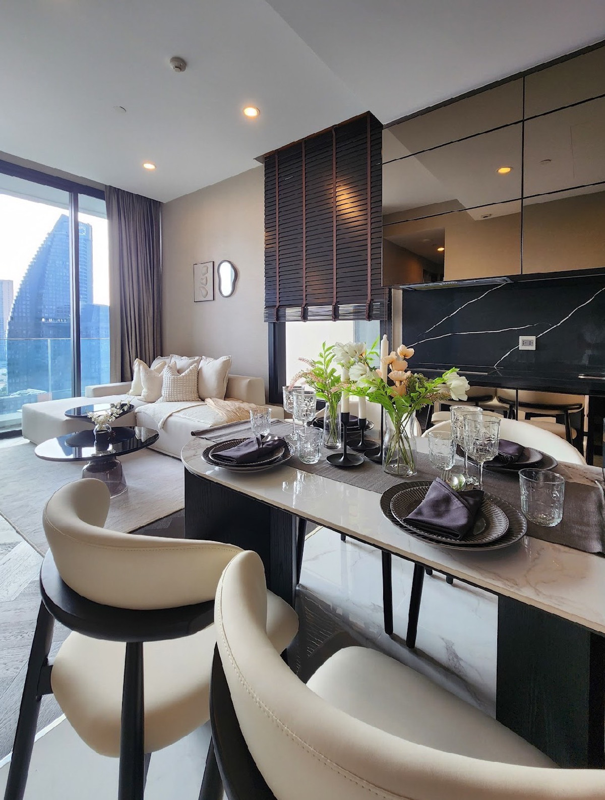 For RentCondoSukhumvit, Asoke, Thonglor : !! Beautiful room for rent, Condo The Esse Sukhumvit 36, near BTS Thonglor.