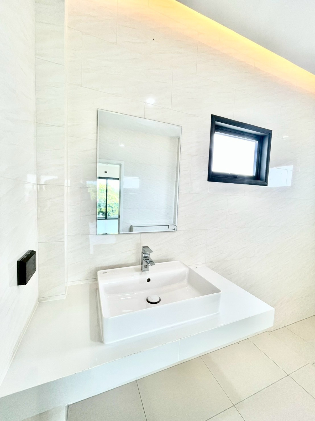 For SaleHousePattaya, Bangsaen, Chonburi : Detached House 57 Sq.w. behind Wat Takian Tia / 4 Bedrooms (FOR SALE) BEWN106