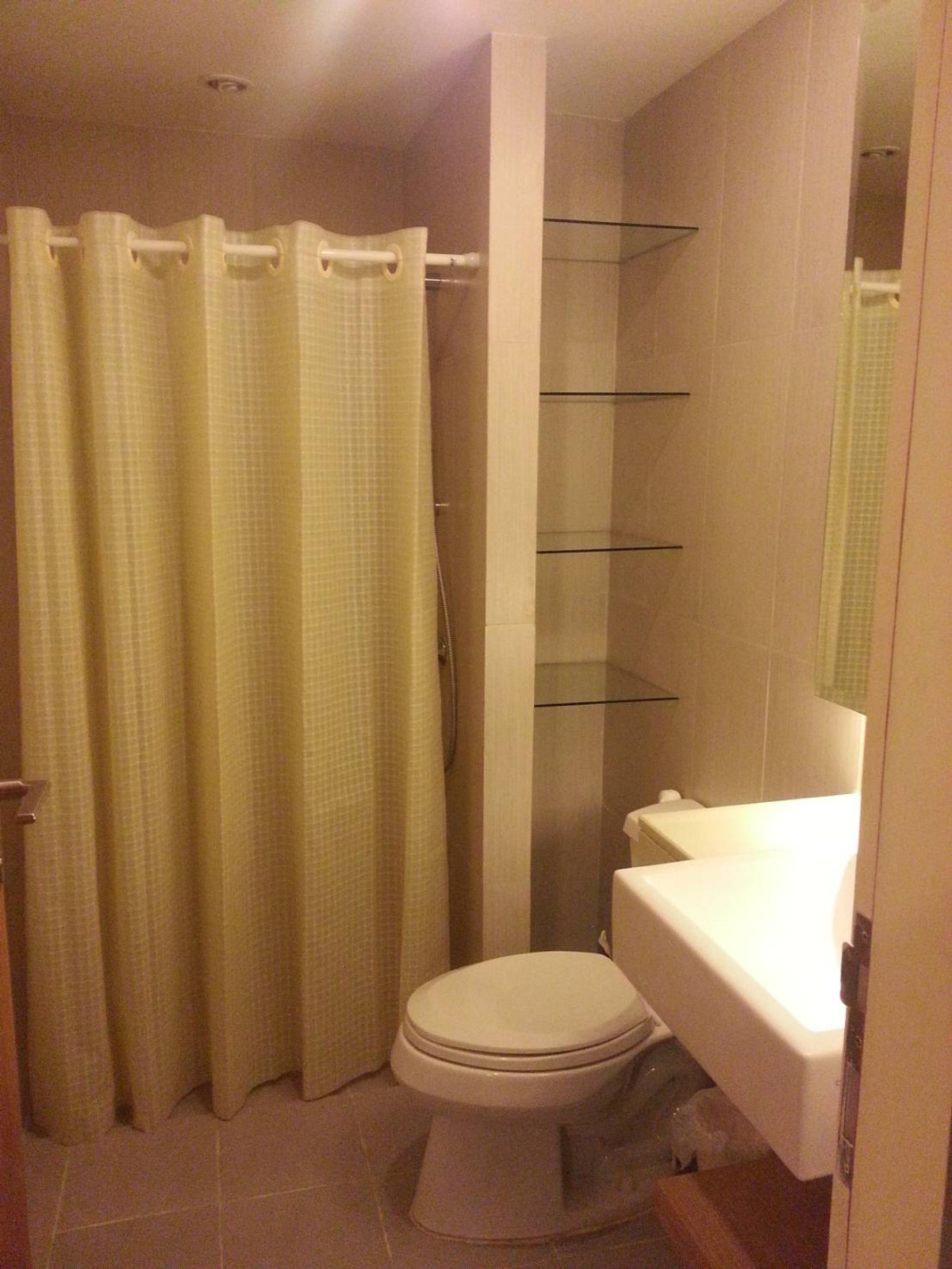 For RentCondoSukhumvit, Asoke, Thonglor : For rent: Zenith Place Sukhumvit 42 Rare Item! Special unit with only one room in the building, 2 bedrooms, 70 sq m., near BTS Phra Khanong.