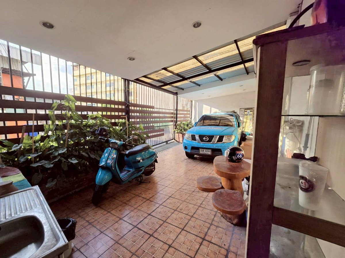 ขายอาคารพาณิชย์บางนา แบริ่ง ลาซาล : 94905 - ขายอาคารพาณิชย์ 4 ชั้น 3 คูหา แขวงบางนา เขตพระโขนง กทม.