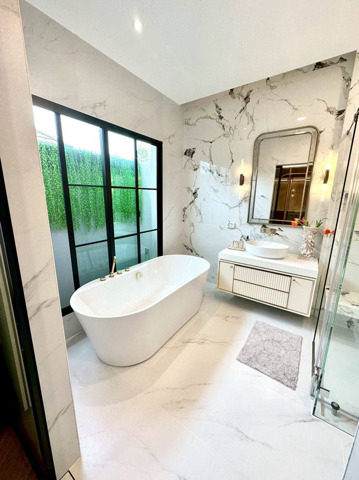 For SaleHousePattanakan, Srinakarin : Nantawan Rama 9 - New Krungthepkreetha / 4 Bedrooms (FOR SALE) AA630