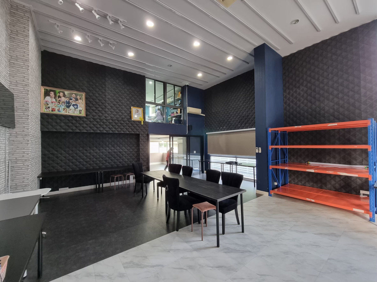 ขายทาวน์โฮมพระราม 3 สาธุประดิษฐ์ : (ราคาต่ำตลาด) 🏠✨  Jade Praise Sathorn - Rama 3 (เจด ไพรสซ์ สาทร พระราม 3 ) | ขายบ้านทำเลดี เดินทางง่าย ทางด่วนใกล้  (HBH-ST-243)