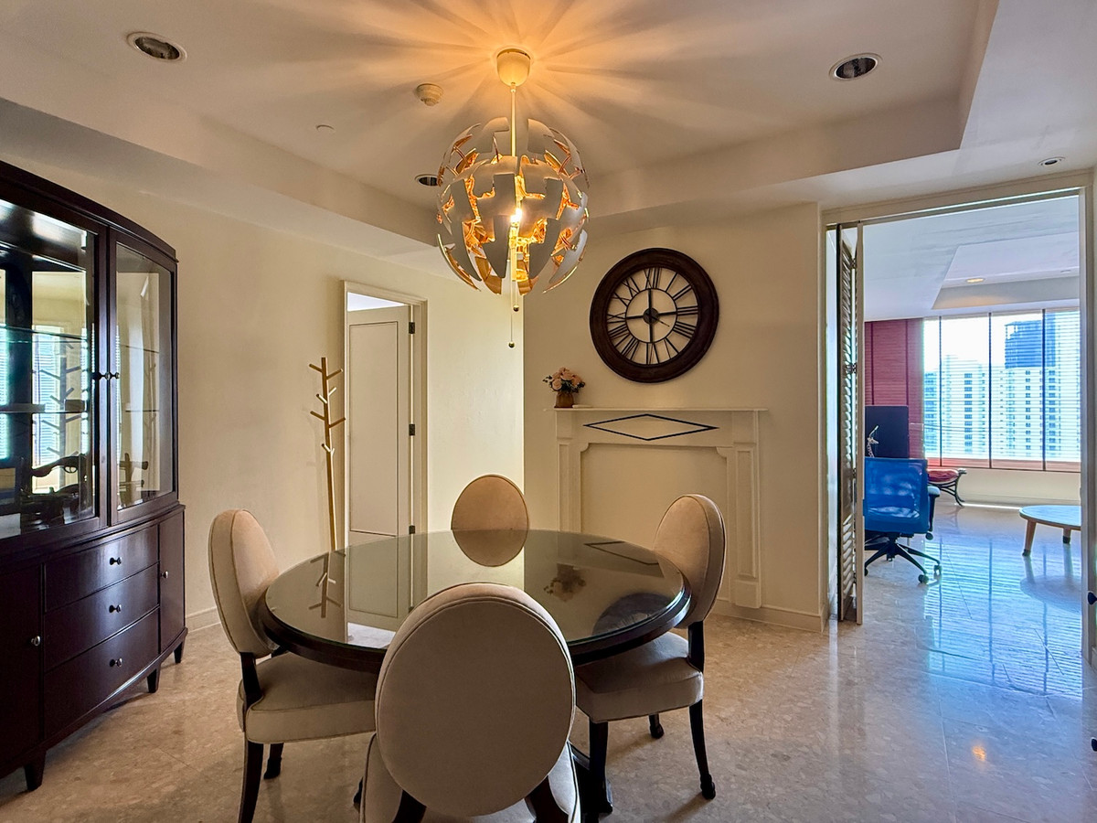 ให้เช่าคอนโดสุขุมวิท อโศก ทองหล่อ : คอนโด 2 ห้องนอน เลี้ยงสัตว์ได้ กลางซอยทองหล่อ ใกล้สถานีรถไฟฟ้า BTS ทองหล่อ