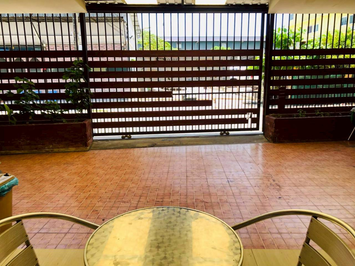 ขายอาคารพาณิชย์บางนา แบริ่ง ลาซาล : 94905 - ขายอาคารพาณิชย์ 4 ชั้น 3 คูหา แขวงบางนา เขตพระโขนง กทม.