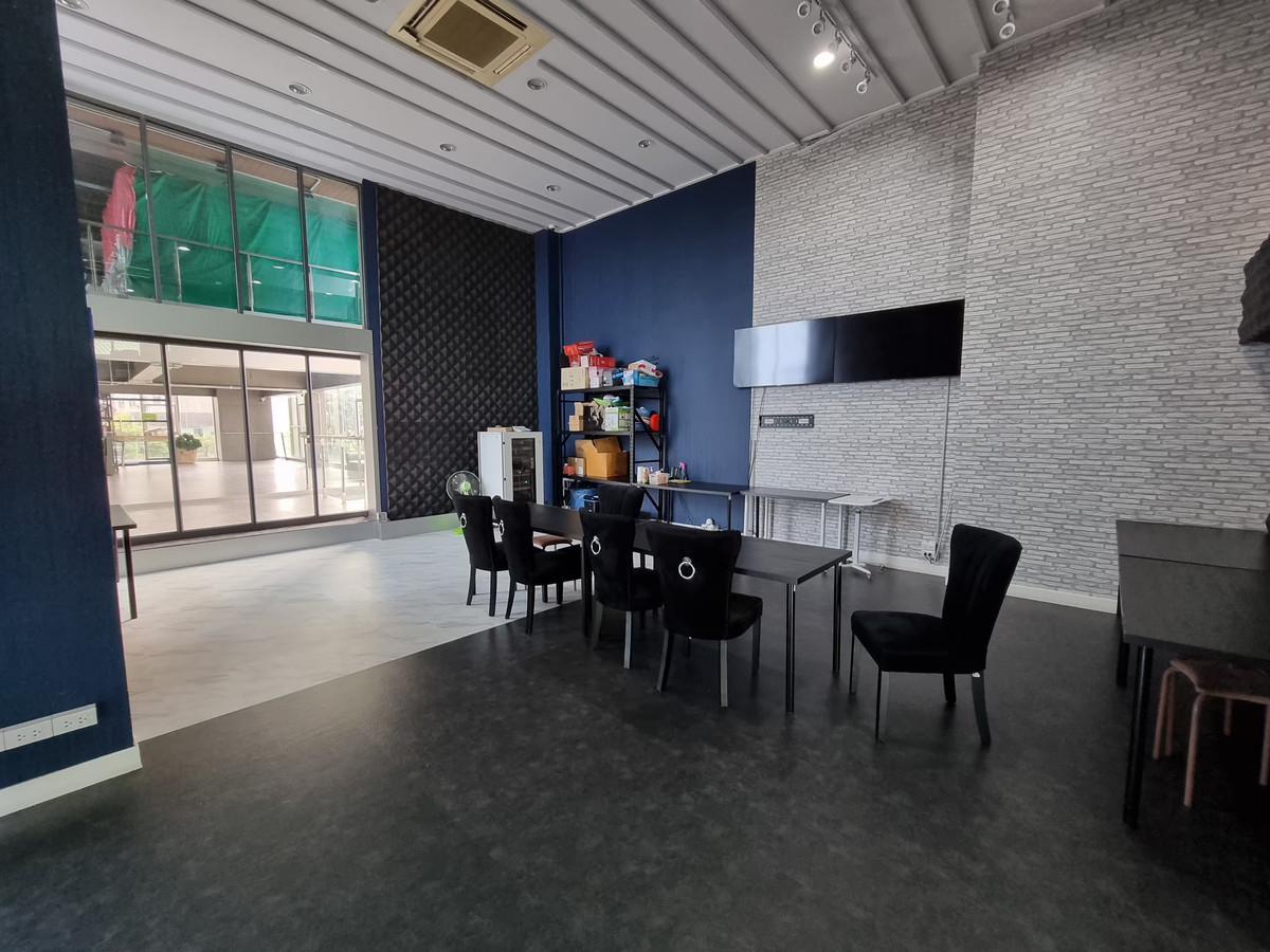 ขายทาวน์โฮมพระราม 3 สาธุประดิษฐ์ : (ราคาต่ำตลาด) 🏠✨  Jade Praise Sathorn - Rama 3 (เจด ไพรสซ์ สาทร พระราม 3 ) | ขายบ้านทำเลดี เดินทางง่าย ทางด่วนใกล้  (HBH-ST-243)