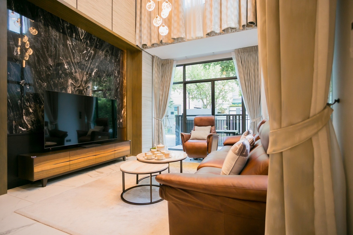 ให้เช่าบ้านลาดพร้าว101 แฮปปี้แลนด์ : HR3330FOR RENT/SALE THE GENTRY EKKAMAI-LADPRAO Luxury 3-Storey Urban Villa