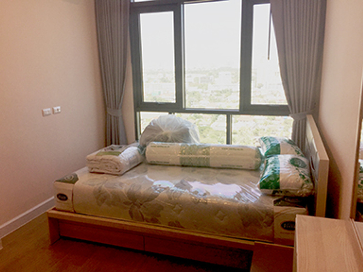 For RentCondoBang Sue, Wong Sawang, Tao Pun : !! Beautiful room for rent, Condo Metro Sky Prachachuen, near MRT Bang Son.