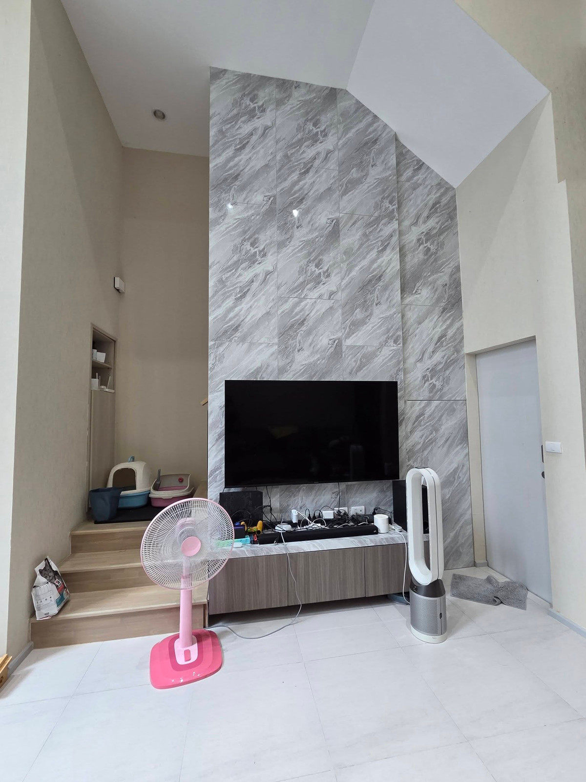 For RentTownhomePattanakan, Srinakarin : Urgent sale! Ready to move in, corner house, near the garden 🌳 Estara Haven Phatthanakan 20 / 3 bedrooms (for rent), Estara Haven Phatthanakan 20 / 3 Bedrooms (FOR RENT) FON277