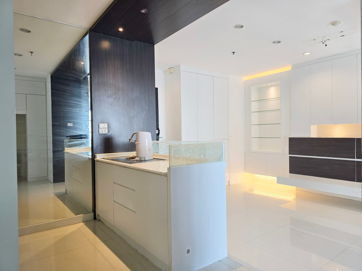 For SaleCondoRatchathewi,Phayathai : (Urgent sale) 🏠✨ Baan Klang Krung Siam-Pathumwan | Condo for sale, 2 bedrooms, large room, prime location, convenient travel (HBH-ST-242)