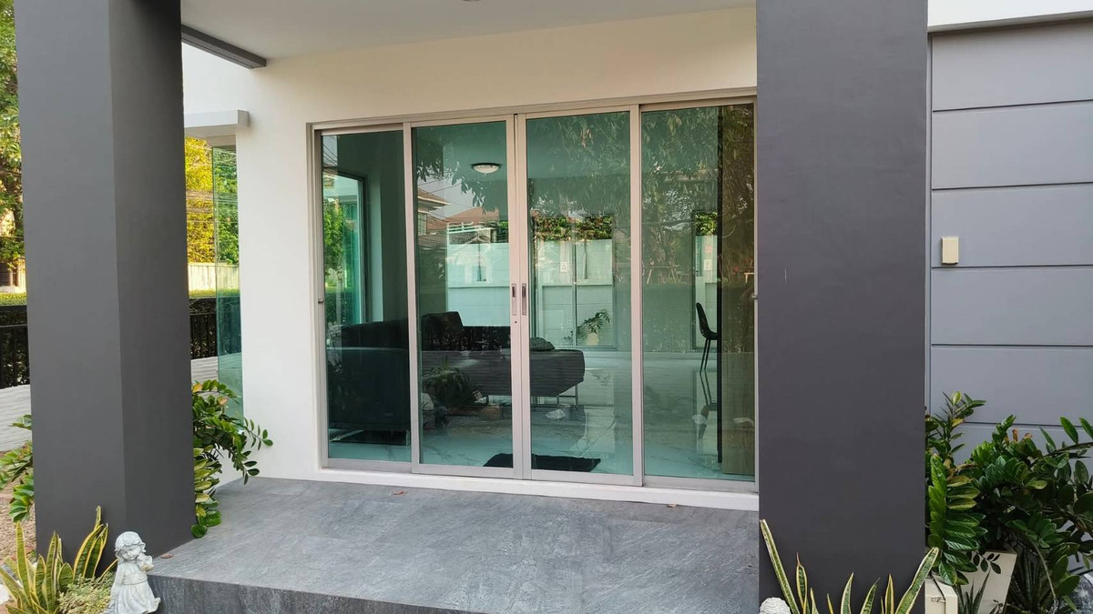 ขายบ้านนวมินทร์ รามอินทรา : ไลฟ์ บางกอก บลูเลอวาร์ด รามอินทรา 23 / 3 ห้องนอน (ขาย), Life Bangkok Boulevard Ramintra 23 / 3 Bedrooms (FOR SALE) DIT050