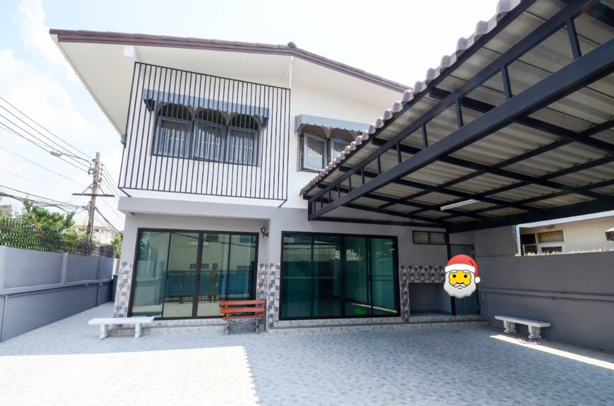 For RentHome OfficeChokchai 4, Ladprao 71, Ladprao 48, : 🏡 2-story detached house for rent, Home Office, Soi Chokchai 4, Intersection 76, 2 bedrooms, 3 bathrooms, corner house, good location, convenient entry and exit 💰 Rental price 40,000 baht/month.