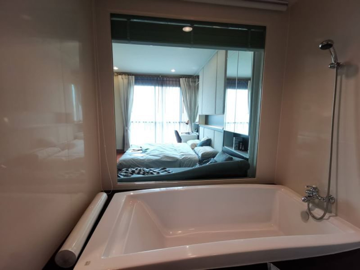 For RentCondoWitthayu, Chidlom, Langsuan, Ploenchit : !! Beautiful room for rent, Condo The Address Chidlom, near BTS Chidlom.