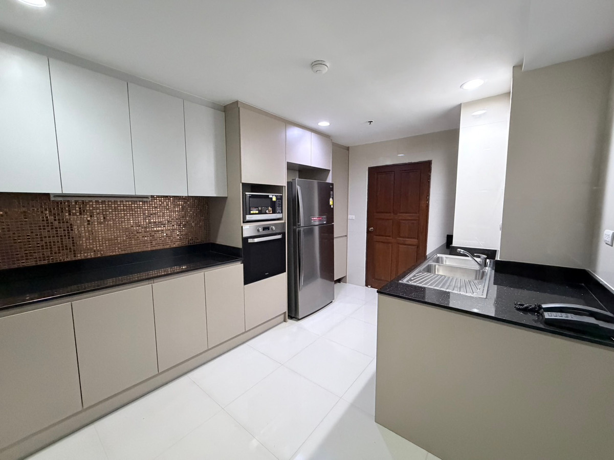 ให้เช่าคอนโดสุขุมวิท อโศก ทองหล่อ : ให้เช่า  GP Grande Tower (Pet Friendly) ราคา 85,000 บาท [NCr260301]