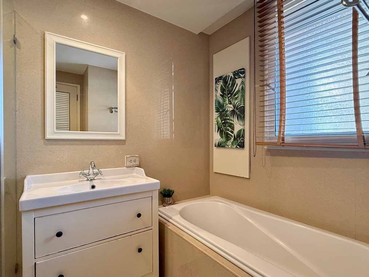 ให้เช่าคอนโดสุขุมวิท อโศก ทองหล่อ : คอนโด 2 ห้องนอน เลี้ยงสัตว์ได้ กลางซอยทองหล่อ ใกล้สถานีรถไฟฟ้า BTS ทองหล่อ