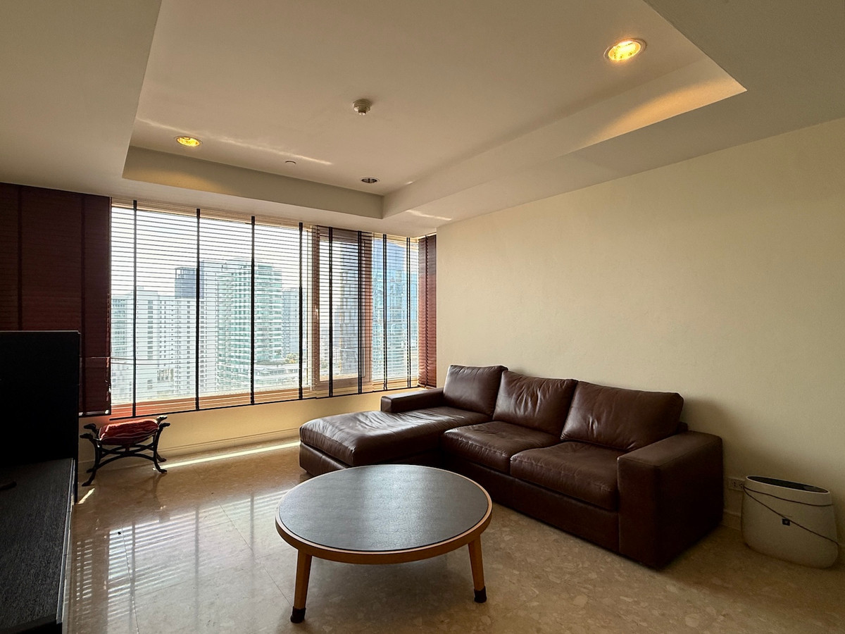 ให้เช่าคอนโดสุขุมวิท อโศก ทองหล่อ : คอนโด 2 ห้องนอน เลี้ยงสัตว์ได้ กลางซอยทองหล่อ ใกล้สถานีรถไฟฟ้า BTS ทองหล่อ